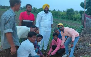 Read more about the article गुरुदयालसिंघ जुनी यांच्या वाढदिवसानिमित्त वृक्षारोपण कार्यक्रम साजरा