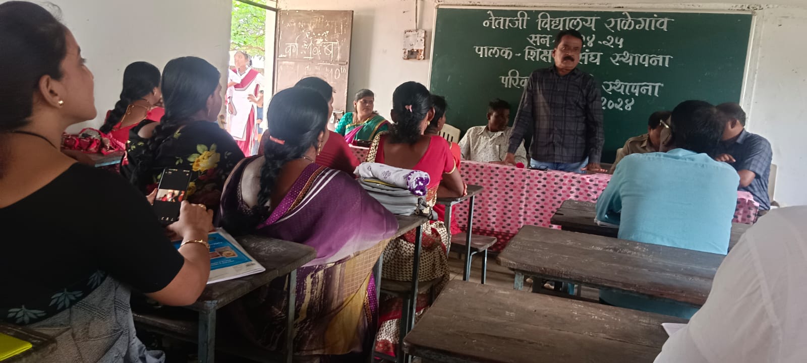 Read more about the article नेताजी विद्यालय राळेगाव येथे पालक सभा संपन्न,विविध शालेय स्तरीय समित्या गठीत