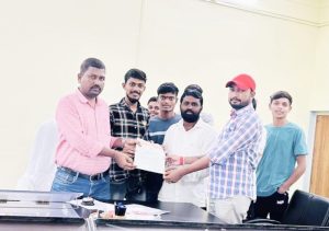 Read more about the article पोंभूर्णा तालुक्यातील अतीवृष्टीच्या पूर परस्थीतीमूळे नुकसानग्रस्त शेतकऱ्यांच्या पिकपेऱ्याचे तात्काळ पंचनामे करून नुकसान भरपाई द्या- मनसे