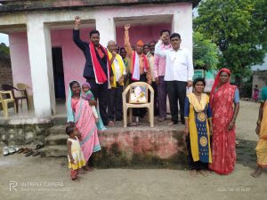 Read more about the article आदिम कोलाम जमाती च्या विकासासाठी शासनकर्ती जमात कधी जागी होणारं? मधुसूदन कोवे गुरुजी