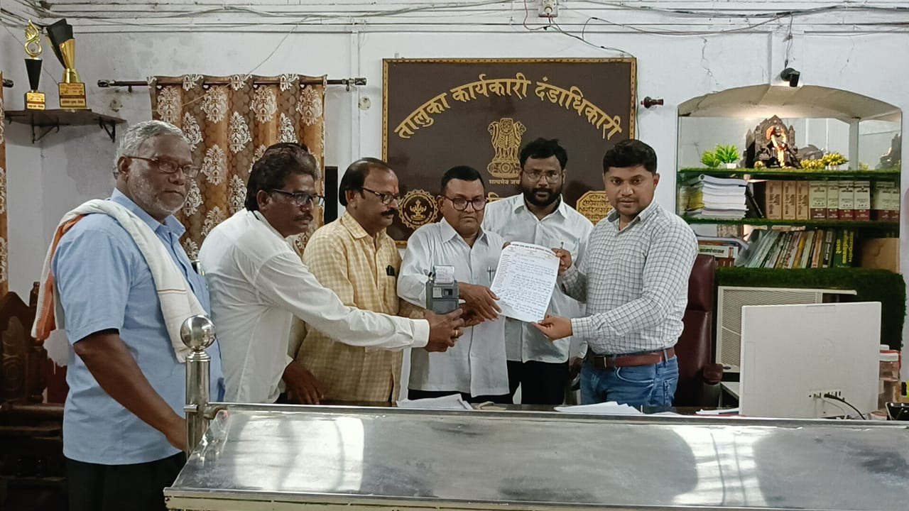 Read more about the article ई – पॉज मशीनच्या नेटवर्क डाऊन ने त्रस्त स्वस्त धान्य दुकानदाराने  केली जमा