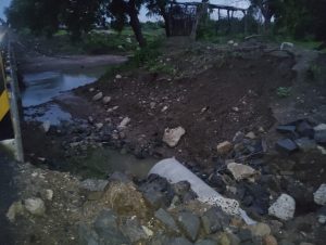 Read more about the article राळेगाव तालुक्यातील धानोरा ते रोहिणी पुलाचे बांधकामासाठी शेतातील पिकांचे नुकसान, शेतकरी चंद्रशेखर सुभाष वाकडे यांनी जिल्हाधिकारी व तहसीलदार यांना निवेदन