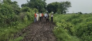 Read more about the article राळेगाव तालुक्यातील पिंपरी ते वडकीच्या लोकांचे होत आहे बेहाल, गेल्या 15ते 20 वर्षांपासून रस्त्याची दुरवस्था