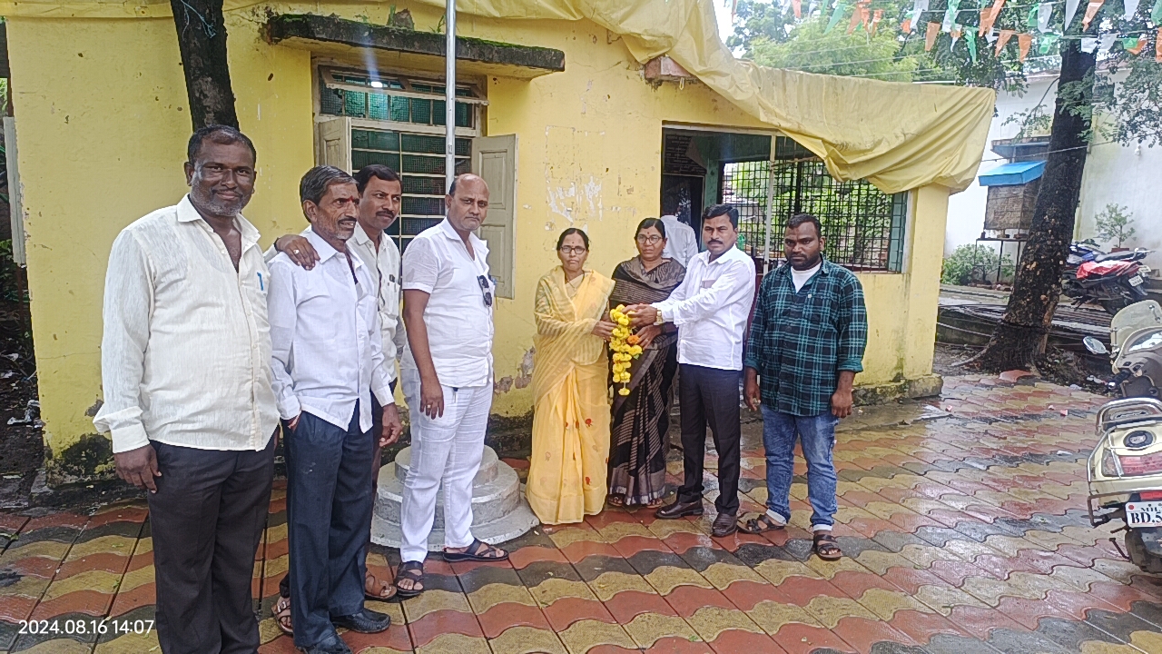 Read more about the article वडकी गावच्या सरपंच पदी सौ कलावती उत्तम कोरडे यांची बिनविरोध निवड