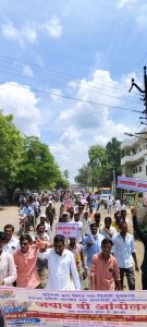 Read more about the article जवाब दो आंदोलनाने पंचायत समिती हादरली… गेट ला लावले कुलूप   , पंचायत समितीच्या अनागोंदी कारभाराविरोधात पुरोगामी आक्रमक