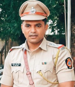 Read more about the article महिला वअल्पवयीन मुली च्या संरक्षणसाठी बिटरगांव ( बु ) पोलीस स्टेशनचे ठाणेदार प्रेम केदार ॲक्शन मोडवर