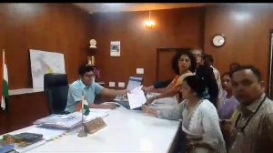 Read more about the article नराधमांना फाशी झालीच पाहिजे अशी मागणी,<em>जिल्ह्याधिकाऱ्यांमार्फत पंतप्रधान , मुख्यमंत्री यांना अखिल भारतीय मराठा महासंघ व युवा ग्रामीण पत्रकार संघाच्या वतीने निवेदन</em>