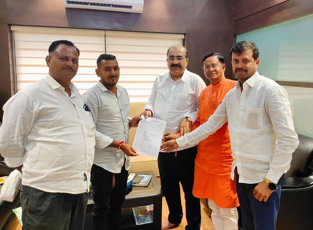 Read more about the article बंदी भागातील तरूण कार्यकर्त्याला राष्ट्रवादी काँग्रेस- शरदचंद्र पवार पक्षाने संधी दिल्यामुळे विधानसभा निवडणुकीत पक्षाला होणार मोठा फायदा