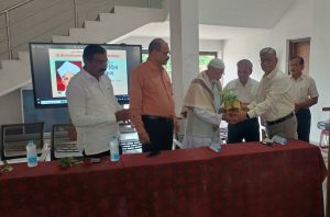 Read more about the article हिंगणघाट जिल्हा वर्धा येथील जी. बी. एम. एम. हायस्कुल व ज्यू कॉलेज येथे शिक्षक दिन साजरा माजी प्राचार्य यांचे सत्कार