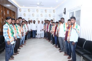 Read more about the article राष्ट्रवादी इनकमिंग सुरूच!,  हिंगणघाट शहरातील सामाजिक कार्यकर्ते कुणाल गोल्हर यांच्यासह शेकडो तरुणांचा राष्ट्रवादी कॉंग्रेस पक्षात पक्ष प्रवेश