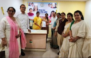 Read more about the article माधुरीताई मडावी यांनी भारतीय राष्ट्रीय काँग्रेस पक्षात अधिकृतरित्या प्रवेश केला व अखिल भारतीय महिला काँग्रेस कमिटीच्या महाराष्ट्र प्रदेशच्या जनरल सेक्रेटरी पदावर नियुक्ती
