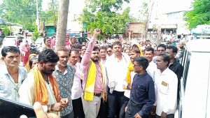 Read more about the article <em>कामगारांच्या उपोषणाच्या समर्थनात बाभुळगाव तहसील कार्यालय व पंचायत समिती कार्यालयावर धडक</em>