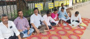 Read more about the article विविध मागण्यांच्या पूर्ततेसाठी नवी मुंबई आंतरराष्ट्रीय विमानतळ कमिटीच्या वतीने सिडको कार्यालयासमोर आंदोलन