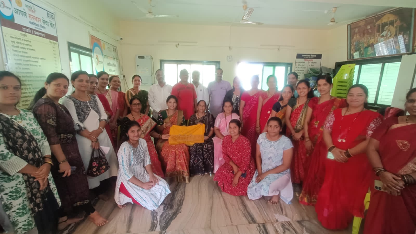 Read more about the article भेंडखळ ग्रामपंचायतच्या वतीने महिलांना आरी वर्क प्रशिक्षण