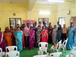 Read more about the article <em>ग्राम स्वराज्य महामंच च्या वतीने विधवा महिलांसाठी “‘ साडी चोळी “‘ कार्यक्रम यशस्वी रित्या संपन्न झाला.</em>