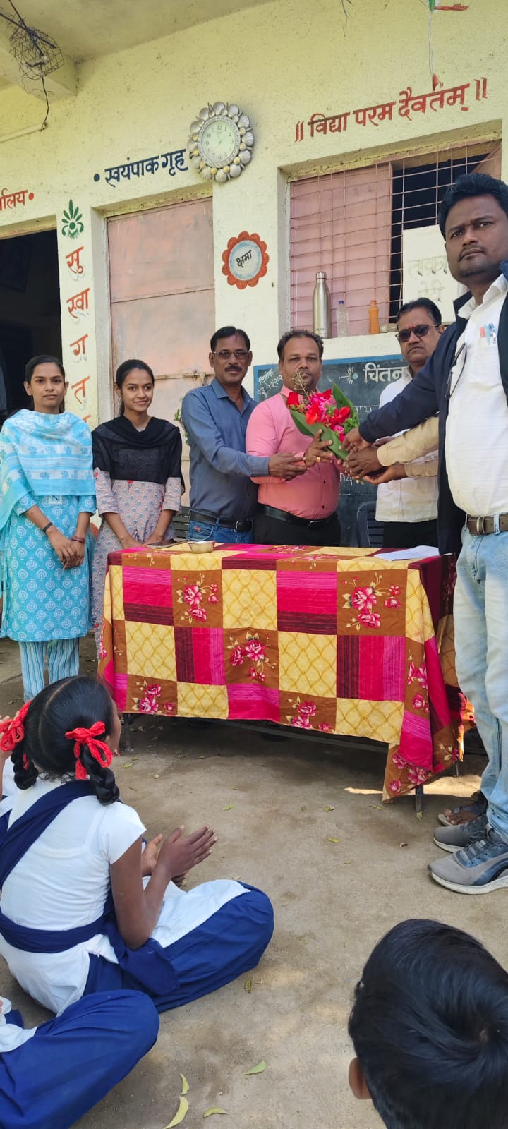 Read more about the article एल.एम. बी. उच्च प्राथमिक शाळा झाडगावच्या मुख्याध्यापक पदी राजू भोयर