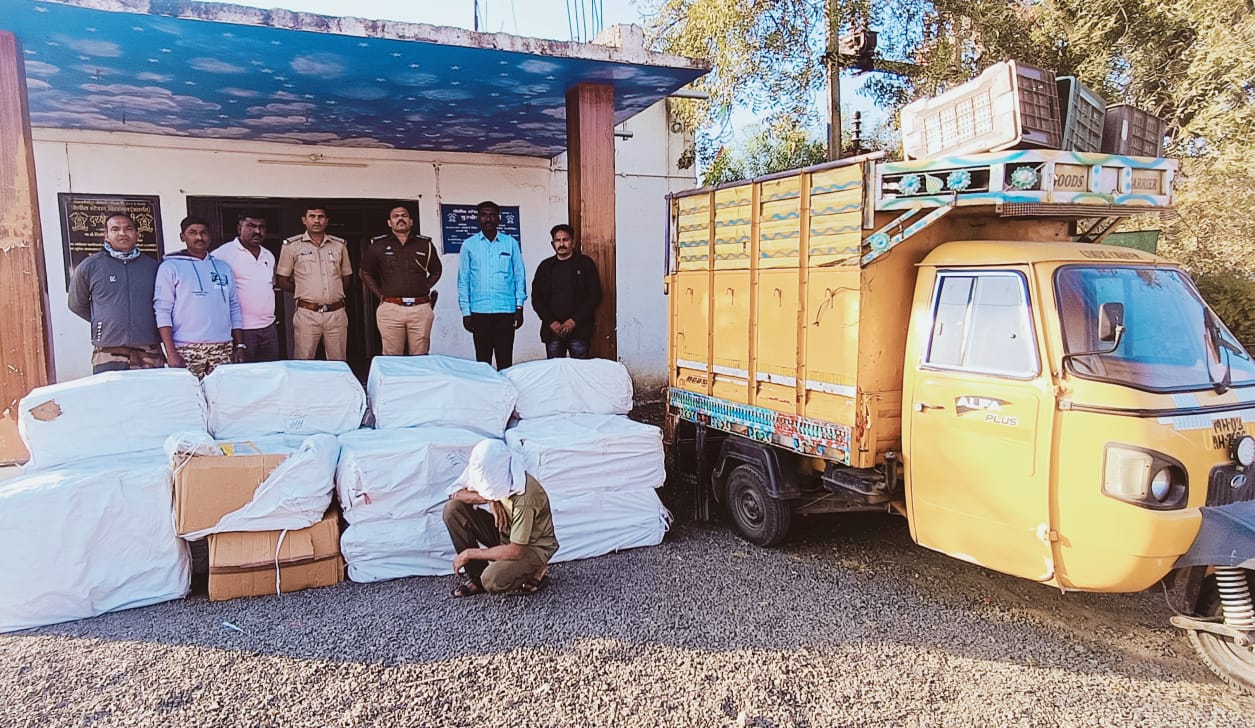 Read more about the article प्रतिबंधित तंबाखूसह एकूण ७ लाखाचा मुद्देमाल जप्त !, बिटरगांव पोलीस स्टेशनची धडक कारवाई.]
