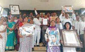 Read more about the article गृहमंत्री अमित शहा यांच्या वादग्रस्त विधांनाच्या निषेधार्थ उपविभागीय अधिकारी यांना दिले निवेदन