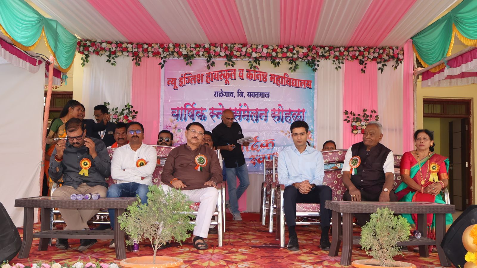 Read more about the article स्नेहसंमेलनामुळे विद्यार्थ्यांच्या नेतृत्व गुणाचा विकास होतो खासदार संजय देशमुख