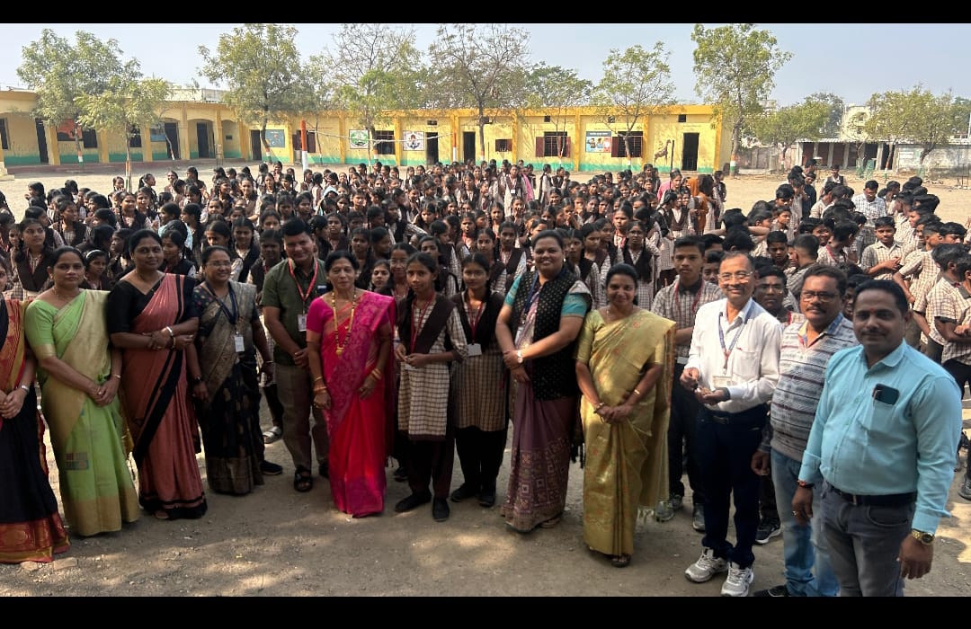 Read more about the article <em>न्यू इंग्लिश हायस्कूल येथे मकरसंक्राती उत्सव संपन्न</em>