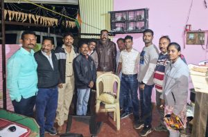 Read more about the article गांजा विकणा-या इसमाविरुध्द  पोलिस ठाणे वरोरा व स्थानिक गुन्हे शाखेची धडक कारवाई ,  १ किलो ३०० ग्रॅम गांजा जप्त