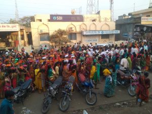 Read more about the article अखंड हरिनाम सप्ताह निमित्त ढाणकी शहरात पालखीची शोभायात्रा भक्तांचा ओसंडला जनसागर